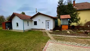 Children-friendly house with terrace, garden & barbeque | Pets allowed - Image 2