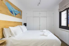 Bonita casa con jardín, piscina privada y vistas al mar, cerca de Barcelona - Image 5