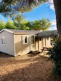 Camping-Unterkunft mit beheiztem Pool und Garten - Image 3
