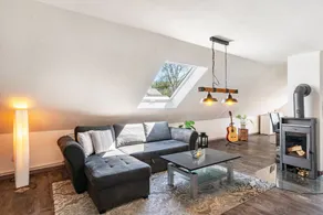 Spacious Family-Friendly Apartment with Private Terrace, Home Office & Fireplace - Image 3