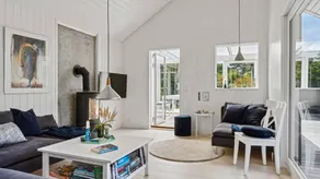 House with garden, barbecue & jacuzzi - Image 5
