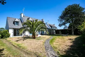 Charming Villa 'L'hermine' with Sea View, Private Terrace & Wi-Fi - Image 2