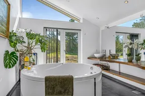Children-friendly holiday home with BBQ, terrace & garden | Beach nearby | Pets allowed - Image 5