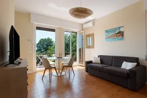 Appartement avec piscine, jardin et internet haut débit | Vue jardin - Image 4