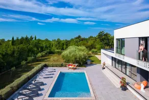 Villa mit Terrasse, Garten und schnellem Internet - Image 5