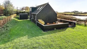 Wonderful holiday home with garden & barbeque | Beach nearby | Pets allowed - Image 3