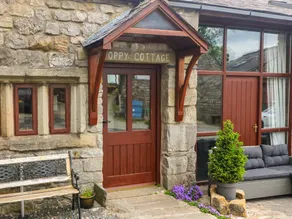 Family-oriented lovely cottage with garden - Image 2