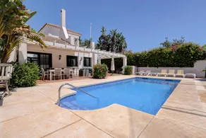 Villa with terrace, garden & private pool | Garden view - Image 3