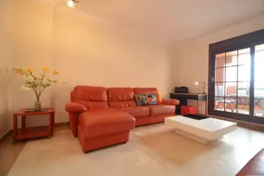 Appartement de vacances avec piscine, jardin et terrasse - Image 2