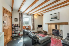 Family-oriented cottage with garden - Image 5