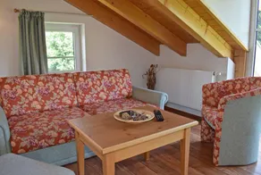 Family-oriented flat with sauna, garden & barbeque | Garden view | Pets allowed - Image 5