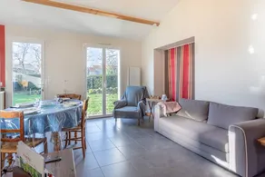 Family-oriented lovely cottage with barbeque & garden | Garden view | Good for workation | Pets allowed - Image 2
