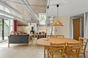 House with terrace - Image 3
