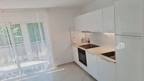 Apartamento con jardín, barbacoa y terraza - Image 2