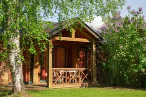 Chalet with heated pool & BBQ - Image 2