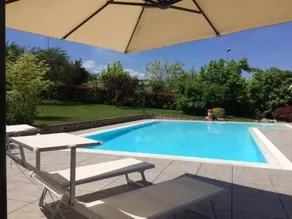 Holiday home with pool, garden & BBQ - Image 2