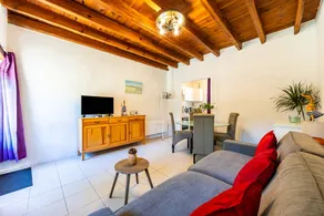 Quiet gîte in an airial with private garden and Wi-Fi - Image 3