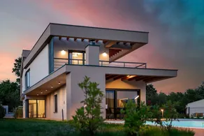 Villa con barbecue, terrazza e giardino - Image 2