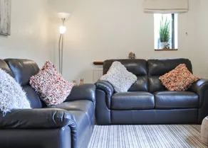 Family-friendly cottage - Image 4