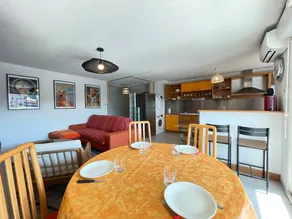 Spacious 2-bedroom with garage, air conditioning, terrace near center in Sète - Image 4