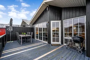Cottage with terrace & BBQ - Image 3