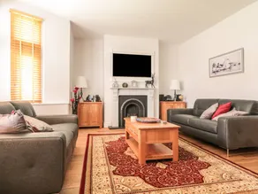 Family-friendly pleasant cottage with garden & terrace | Next to Roman Baths - Image 3