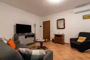 Wohnung mit Garten und Terrasse - Image 5