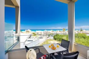Flat with garden & pool | Sea view - Image 5