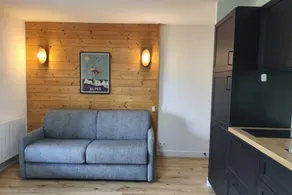 Flat with pool - Image 5