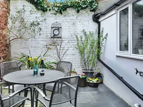 Charming holiday home with terrace | Beach nearby - Image 2