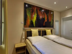 Apartment with garden & BBQ - Image 3