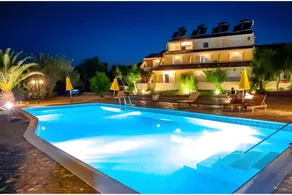 Private room with garden, pool & barbecue | Garden view - Image 4