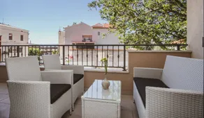 Luxury modern house, just 1 min walk to the beach - Image 5