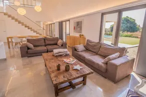 Holiday home with garden, barbecue & private pool - Image 5