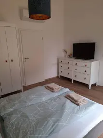 Family-oriented holiday apartment with terrace - Image 4