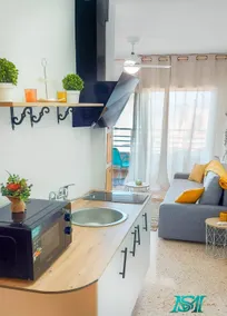 Apartment with terrace & pool - Image 5