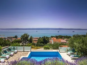 Holiday home with garden, BBQ & private pool - Image 2