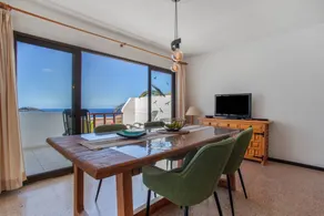 Charmante Ferienwohnung mit Pool und Garten | Strandblick - Image 2