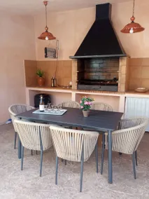 Ferienhaus mit Grill, privatem Pool und Garten - Image 4