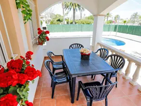Holiday home with garden, barbecue & private pool - Image 2