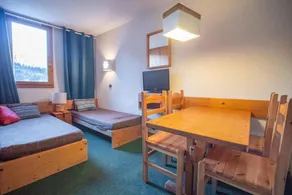 À 50m des pistes de ski, 3ème étage, vue station, balcon, télévision, casier à ski, 55m², Valmorel - Image 3