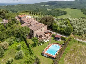 Holiday Home 'Casa Sogno Italiano Tuscany' with Stunning Views, Wi-Fi & AC (5-6 Guests) - Image 2