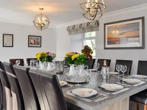 Family-friendly beautiful cottage with barbecue & garden | River view | Dogs allowed - Image 5
