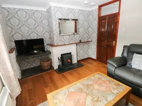 Child-friendly pleasant cottage with garden - Image 5