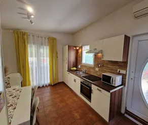 Casa con barbacoa y jardín | Vistas al jardín - Image 5