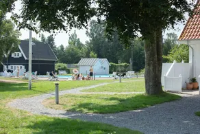 Family-friendly lovely house with barbeque, pool & terrace - Image 2