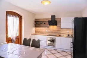 Holiday apartment with garden & fast internet | Sea view - Image 5