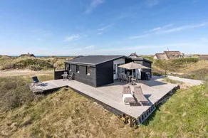 House with barbecue & terrace - Image 2