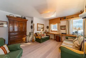 Apartment with garden - Image 3
