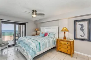 Familienorientierte Wohnung mit Pool | Stadtblick - Image 2
